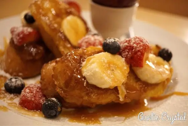 【台北美食推薦】民生社區 富錦街 松果院子 Restaurant Pinecone 點了好多松露餐點 不過環境比餐點印象深刻