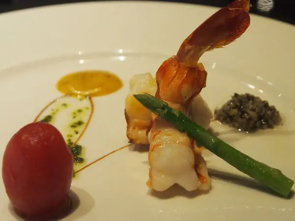 【凱焱法式鐵板燒商業午餐】特別的魚鍋巴x海鮮牛排一次滿足x多層次美味沾醬