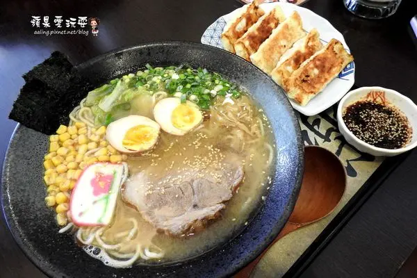 台南中西區‧份量十足,充滿幸福飽足感ㄟ「樂坐屋」,歡迎大家快樂的坐下來吃頓飯