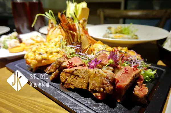 【台北美食】信義區餐酒館 / JK Studio-新義法料理 頂級海陸雙饗 / 情侶約會 / 生日聚餐 / 家庭聚會 高CP值推薦