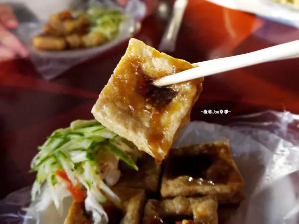 烏日觀光夜市，關老爺~臭豆腐與肉燥飯。