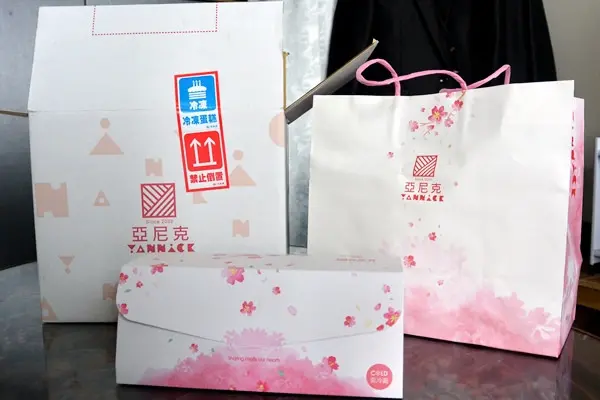 團購必買甜點【亞尼克】~生乳捲像是雲一樣綿密