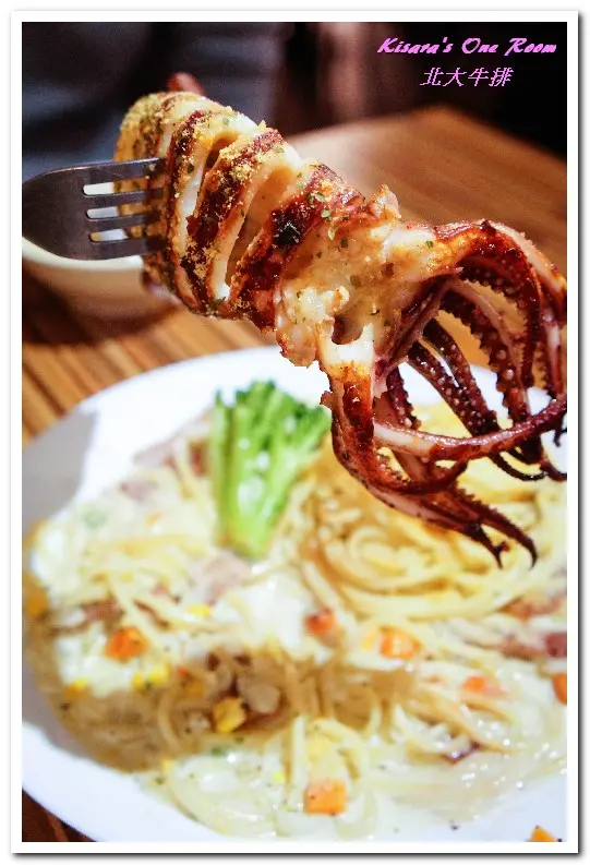 士林夜市排餐．菜色多元，最適帶外國朋友來用餐的中繼站──北大牛排        
      