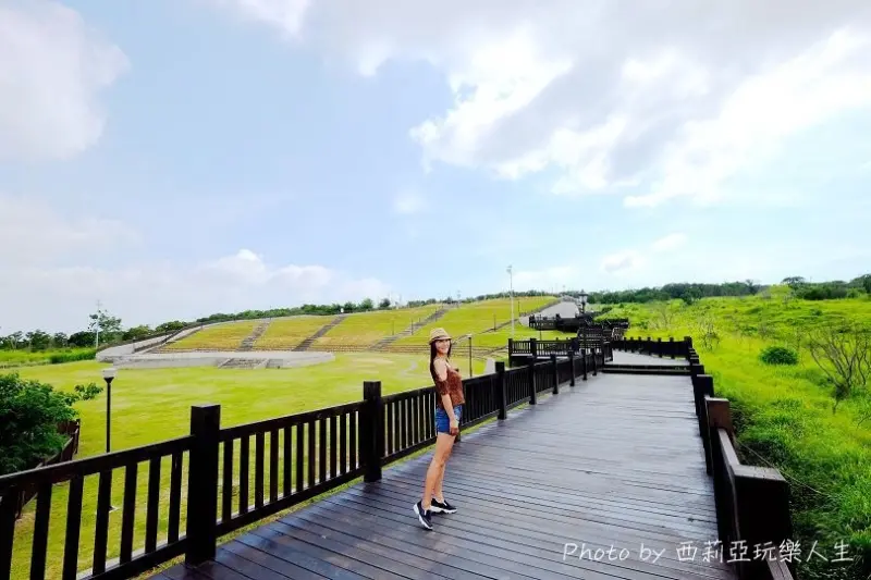 【台中。大肚區】台中在地人的私房景點『望高寮夜景公園』來去探尋白晝與黑夜的美+同場加映『藍色公路』璀燦夜景！