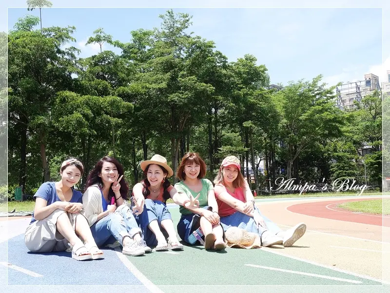 少女心大爆發♥在彩虹上奔跑吧 台中-惠文國小 彩虹跑道