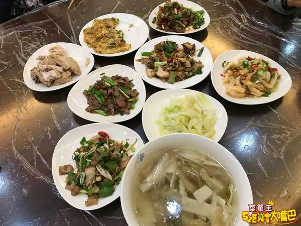 台中南屯美食客家菜》客家婆莊菜單價位大公開！平價又美味絕對讓你吃飽飽的客家菜～台中文心路向心路必吃美食小吃餐廳推薦。