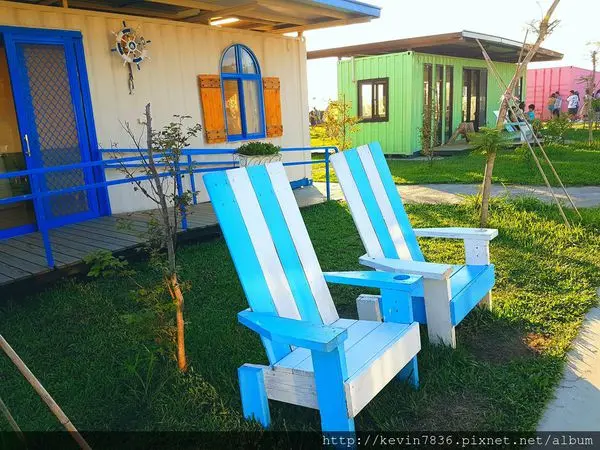 台中沙鹿好好聚落裡藏著好多美麗夢幻繽紛的貨櫃屋~好好聚落好像攝影棚大家都來跟繽紛亮麗貨櫃屋拍照吧!在這裡你我都是大明星喔!