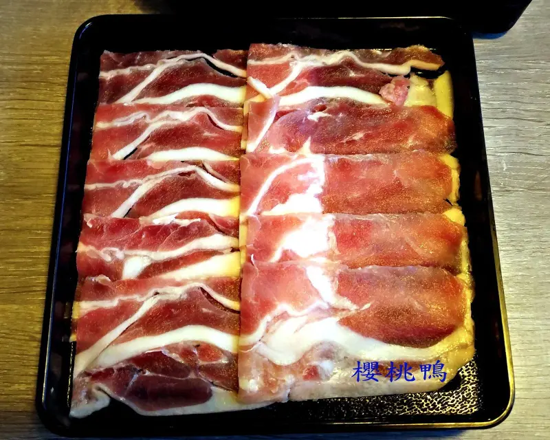 《秀春分享紀錄》夏部Shabu壽喜燒吃到飽/新北淡水店(體驗嚐鮮)