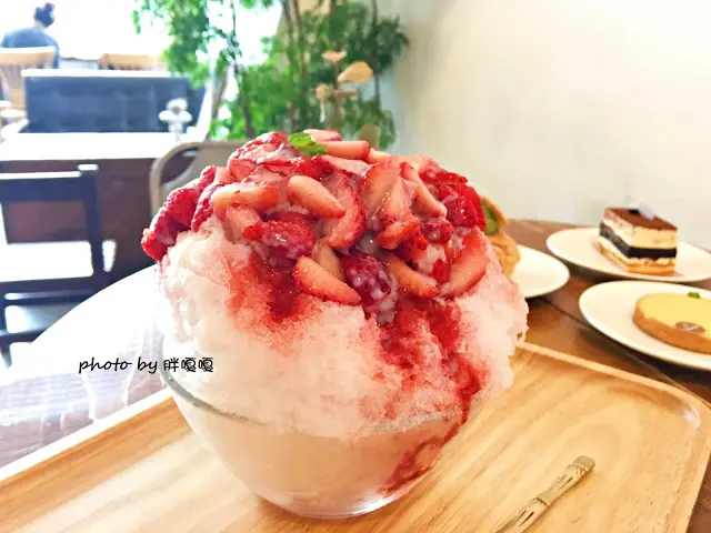 【台中 清水】Yorimichi 順道菓子店♥♥♥清水國小旁，小清新甜點店，ㄘㄨㄚˋ冰瞬間席捲這純樸的小鎮，甜點也不惶多讓