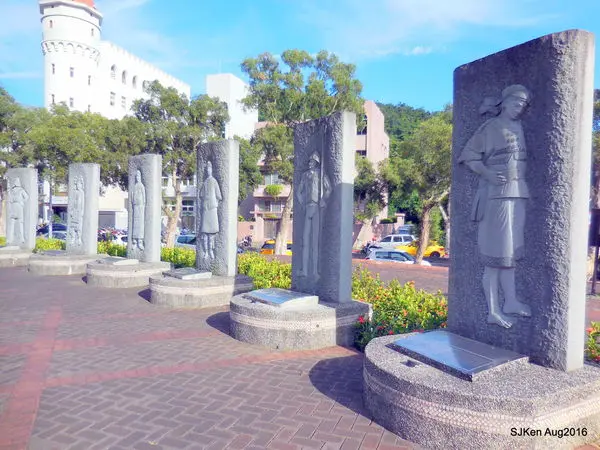 「原住民文化主題公園」--- 還諸天地，展現原住民文化的主題公園。