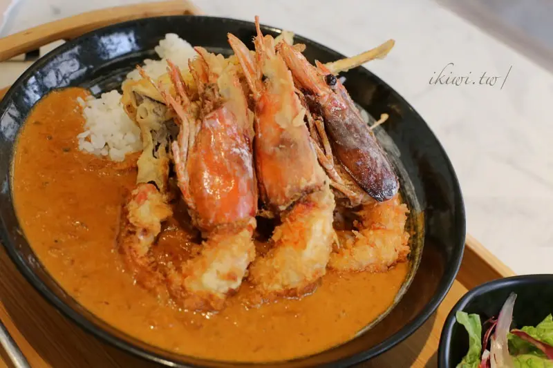 台南午餐推薦熨斗目花珈琲/珈理cafe WUDAO｜台南老宅美食推薦，超大鮮蝦搭南洋風咖哩、八盎司大肉盤鍋物，適合朋友聚會/家庭聚會 - Kiwi 樂活食旅