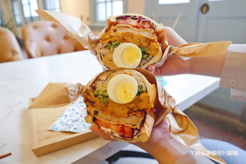 台南中西區美食咖啡廳推薦！熨斗目花珈琲，浮誇芒果聖代、黑洞的唐揚雞黑咖哩- ㄚ綾綾單眼皮大眼睛