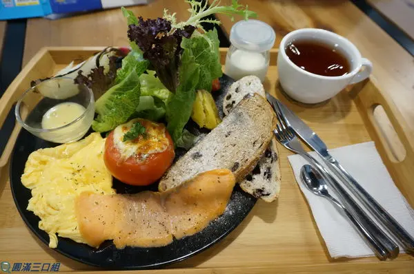 【食記】高雄前鎮_一日之初@來這找找屬於自己的一日之初在於?