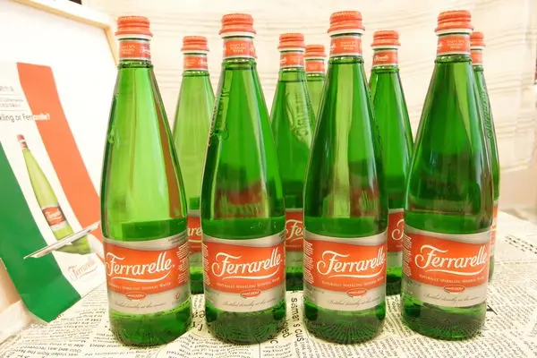 [ 特稿 ] 【義大利法拉蕊Ferrarelle原生態氣泡礦泉水】佐餐的最佳氣泡水
