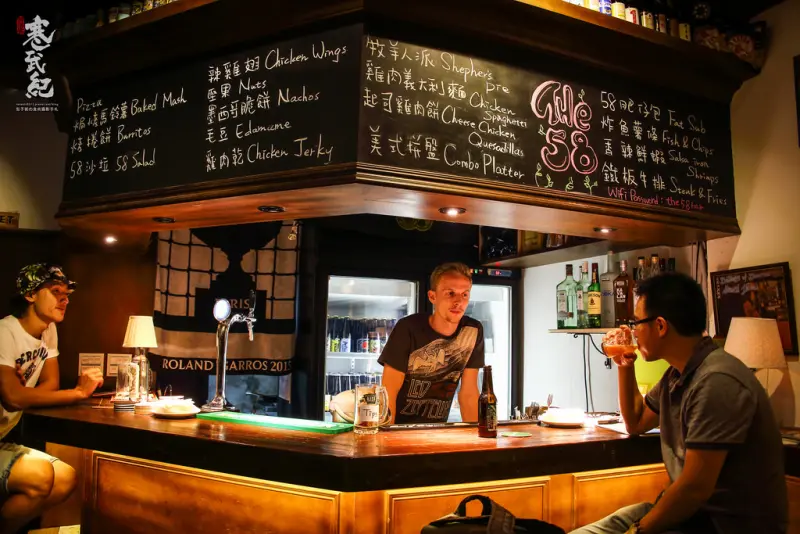 【中肯‧食記】THE 58 Bar 台灣自釀啤酒專賣‧捷運西門町站｜英式風格，台式風情‧本土精釀熱血專賣‧這就是愛台灣啦！