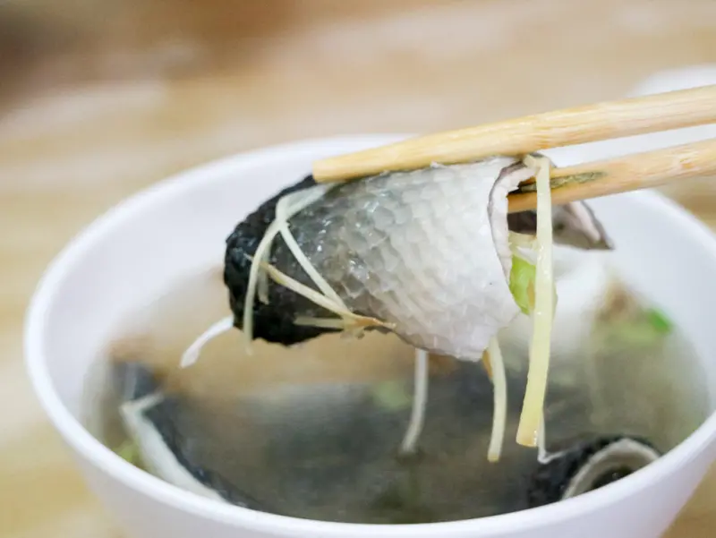 【台南小吃】林家魚皮 保安店。超大虱目魚吃到爽