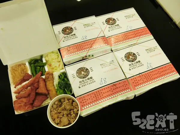 台中西區美食排骨飯推薦》台北小排飯菜單價位大公開！擄獲人心的清燉小排飯～台中南屯路必吃美食小吃餐廳推薦。