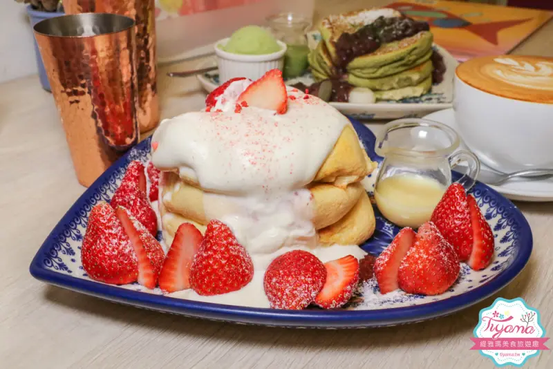 台南下午茶推薦|autumn舒芙蕾熱 鬆餅：不用到日本就吃得到的超美味鬆餅，沒訂位吃不到唷！|草莓鬆餅 - 緹雅瑪 美食旅遊趣