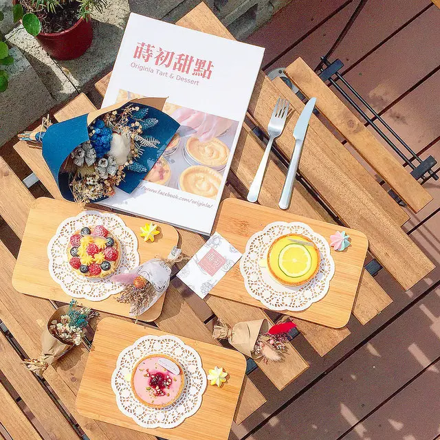 【台中西區 - 蒔初甜點 Originla Tart & Dessert 】台中甜點推薦║隱身在動漫巷中的迷人手工甜點店！新增內用座位區！並與『Im talato』合作推出「蒔初冰淇淋塔」讓大家消暑一
