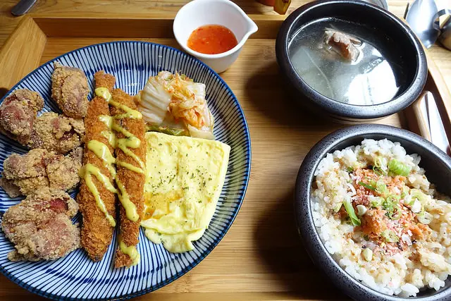 【食記】板橋江子翠站。1925 cafe~結合日式居酒物料理的早午餐