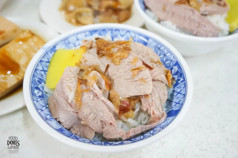 《食記》嘉義西區【阿溪火雞肉飯】在地人推薦X火雞片飯X配半熟鴨煎蛋才對味