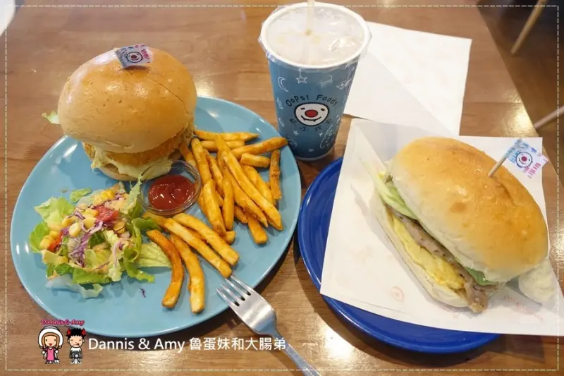 《新竹振興路早餐店》好吃的早餐 歐浮找餐 Oops！foody 平價早午餐一次搞定。私房漢堡。下午茶︱人很多要耐心等候  ~ 吃吃吃影片