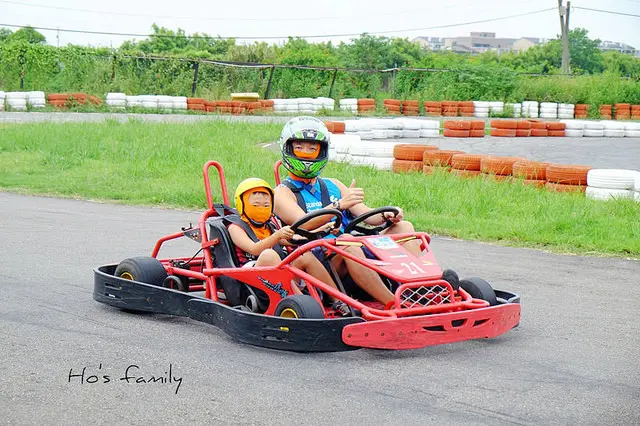 [桃園親子遊]咖啡X賽車！49元特色平價咖啡店喝咖啡、玩卡丁車雙享受～chu coffee啾咖啡（中壢鉅豐店）