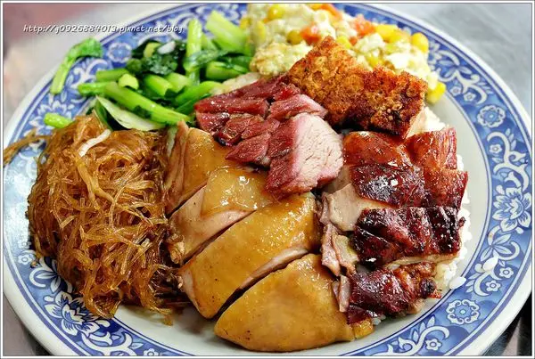 【新北市】板橋車站/燒臘便當/招牌四寶飯/鴨腿飯/外送。「香港榮華燒臘」用道地的香港燒臘風味滿足你的胃