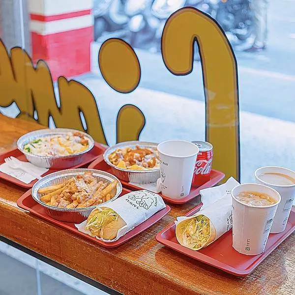 美式復古的文青餐館，清爽的異國風情料理 | 【台北 中正區】倆倆號22 KEBAB