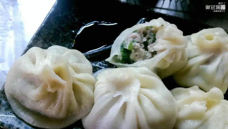 桃園美食│御冠園鮮肉湯包專賣店。中原夜市必吃排隊美食