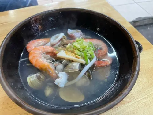 【台南 中西區】府前路佰九海產粥 澎湃宵夜海鮮粥