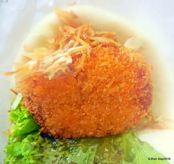 (Global Mall 南港車站店周邊美食)「撼堡」非漢堡  --- 東西合併創意無限新美食! 