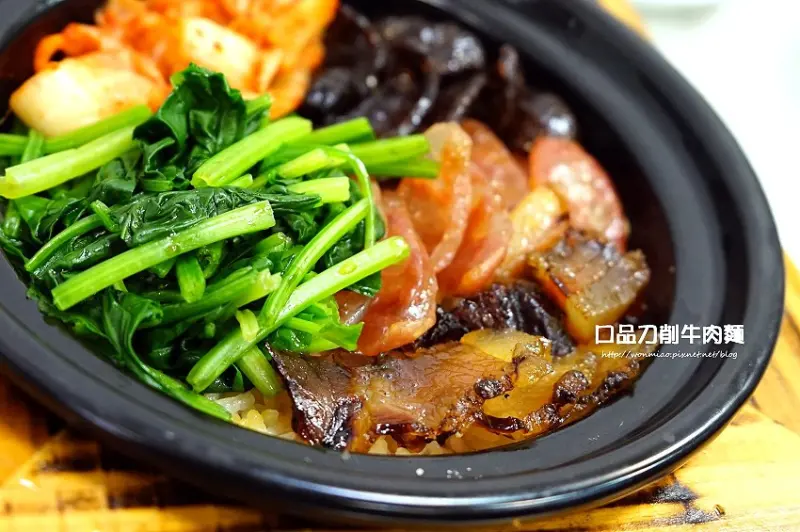 新店小碧潭美食 ✿ 口品刀削牛肉麵 ✿ 刀削麵 / 牛肉麵 / 麵食 / 煲仔飯 / 附wifi / 免服務費 / 小碧潭時刻表 (完整菜單 menu)