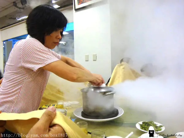 【苗栗。苑裡】龍園餐廳。驚爆911。石頭蝦料理。震撼視覺新享受
