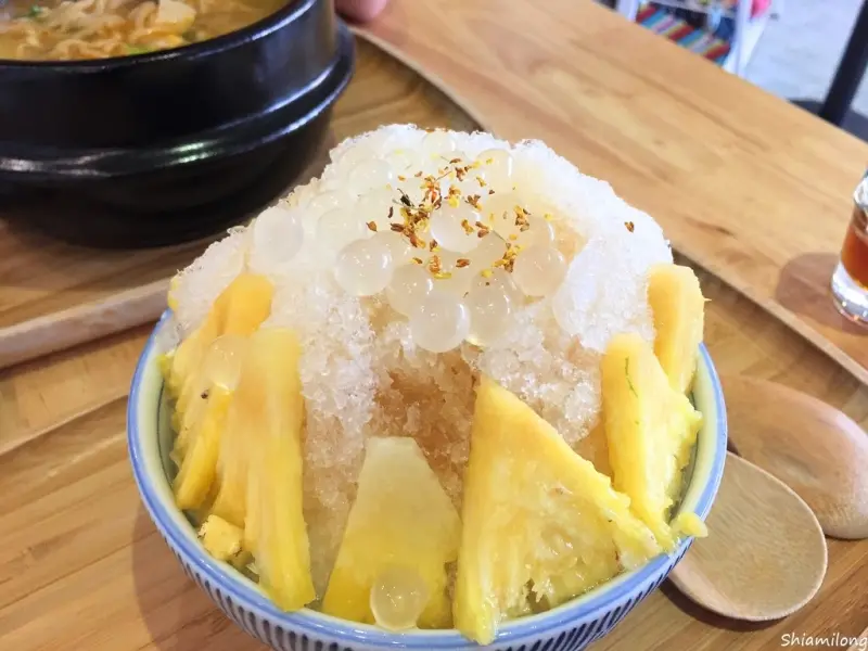 【嘉義】東區 ★ 夢露冰菓室 - IG熱門打卡地標，書店裡面的冰店，承億小鎮慢讀2樓