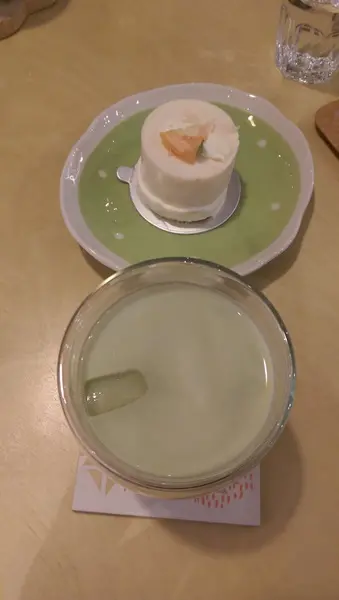 酸甜慕斯陪我度過下陣雨的午後        
      