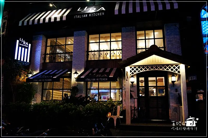 [木柵美食] LIRA里拉義大利廚房。台北木柵區神級料理只要東區的一半價!!戰斧豬排、安格斯無骨牛小排、松露干貝燉飯..超值套餐吃不膩