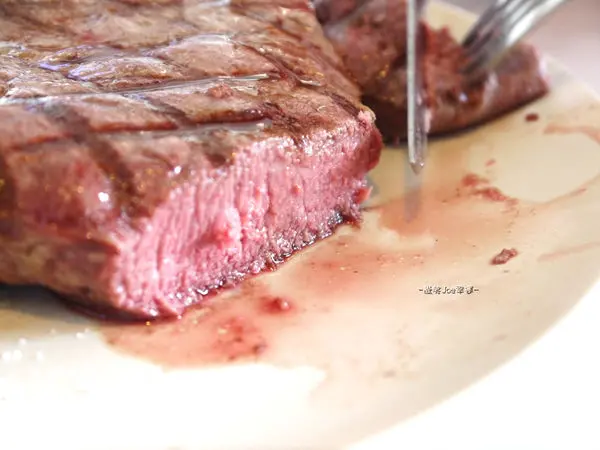 胖胖牛排，肉質鮮美的好牛排。