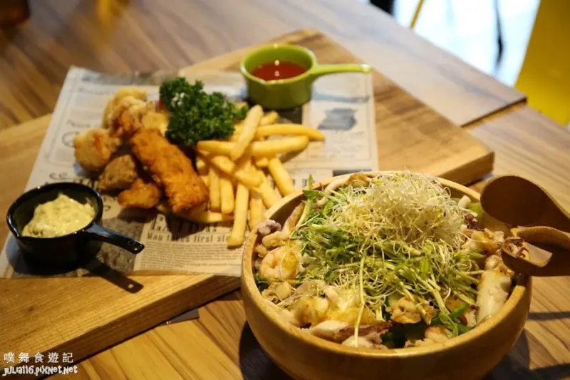 【AZAR Cafe 輕食．咖啡】大安區。東區無國界料理♥♥木盆沙拉x鐵鍋海鮮烤飯x限量烤蝦猴x手工甜點♥♥美味大份量物超所值！（近SOGO／忠孝復興站）