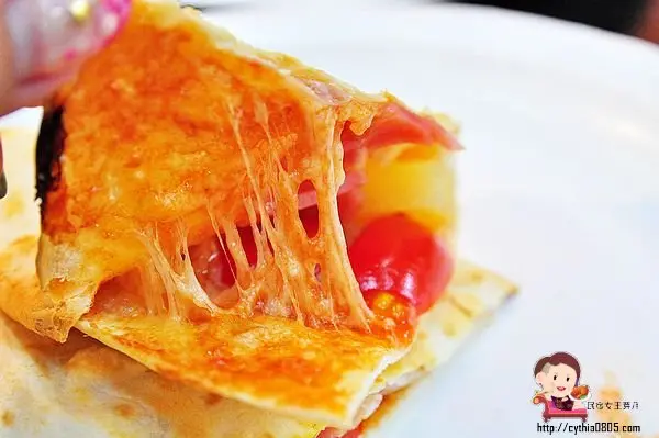 桃園市桃園區美食–五星級古巴三明治&墨西哥烤餅–國際路上新店面，純手工打造正統滋味