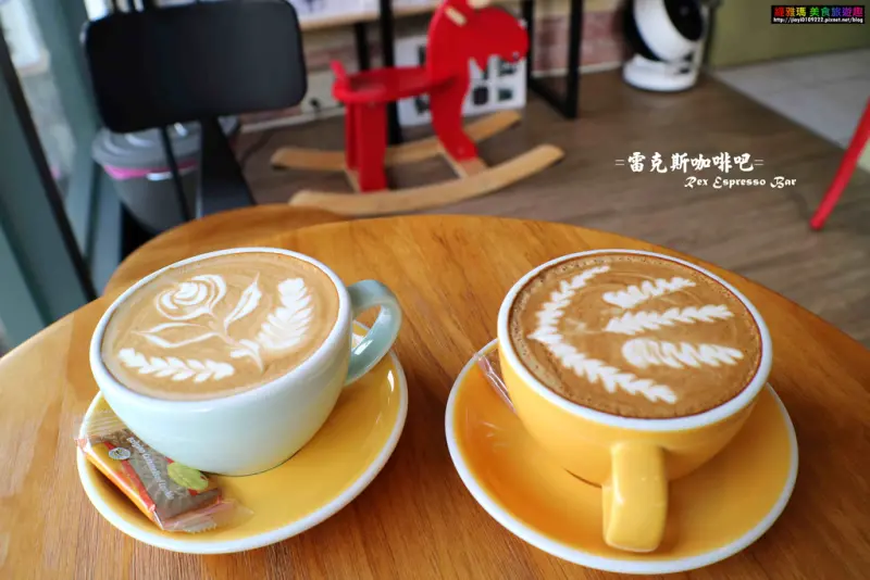 【台南.北區】雷克斯咖啡吧。Rex Espresso Bar：隱身巷弄「冠軍拉花咖啡」外帶咖啡∣咖啡教學∣咖啡豆販售∣手工甜點
