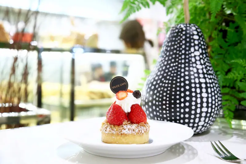 8%ice Cafe 忠孝SOGO門市草莓季開跑嚕！72 小時內現烘單品咖啡豆同步上市。台北市自家烘焙咖啡館推薦。