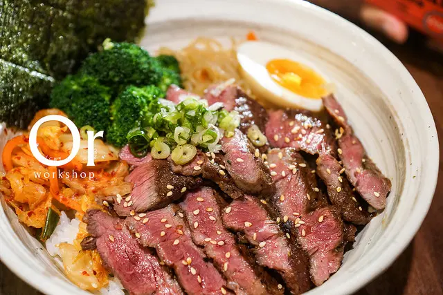 [中山國中|食記]來試試野狼傳說，Choice等級牛板腱肉，粉嫩色澤搭配秘傳醬汁，池上有機米粒粒分明-野狼炭火丼飯