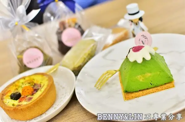[高雄美食]美術館超夢幻療癒甜點，人氣法式手工甜點專賣 -- Velvet Patisserie 法絨法式手工甜點(高雄美食、高雄法式手工甜點、高雄甜點推薦、高雄抹茶甜點)