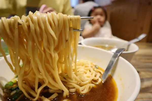。新竹食記。原味牛肉麵．紅燒牛肉麵就要吃原味