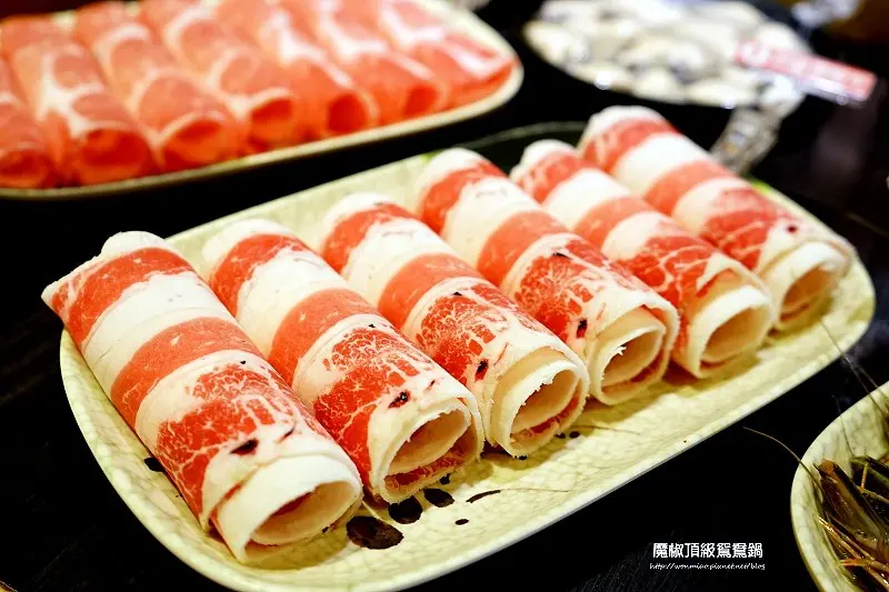 捷運府中站  魔椒頂級鴛鴦鍋 ✿✿ 板橋麻辣鍋 / 涮涮鍋 / 火鍋吃到飽 / cp值超高吃到飽  推薦 (菜單 menu)