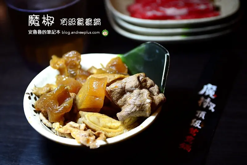 魔椒頂級鴛鴦鍋-大口吃三點蟹、安格斯黑牛、草蝦配生啤酒@新北市板橋區/麻辣鴛鴦鍋/中式料理餐廳/火鍋/吃到飽/板橋麻辣鍋/府中站
