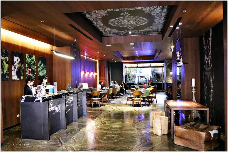 【台中‧東區】薆悅酒店 台中館‧時尚 高貴 離忠孝夜市 火車站超近的首選飯店