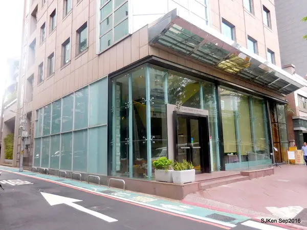 (台北中山住宿 / 商務旅館 / 松江南京站)「洛碁大飯店建北館」(3-1)環境篇 --- 裝潢時尚優雅，周邊交通便捷觀光美食豐富，商務健身設施政周全完善。