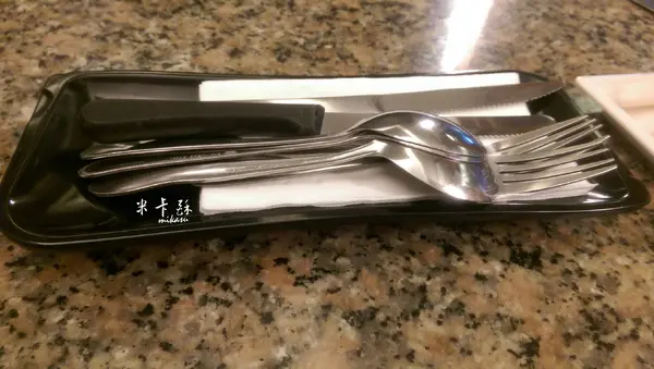 【高雄/食﹡鳳山】捷運鳳山站．老字號大份量牛排．花其牛排館